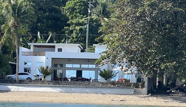 Beachfront. Direct access to safe sandy beach. in Merida