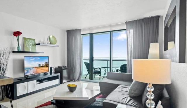 Beachfront Penthouse with Direct Ocean Access