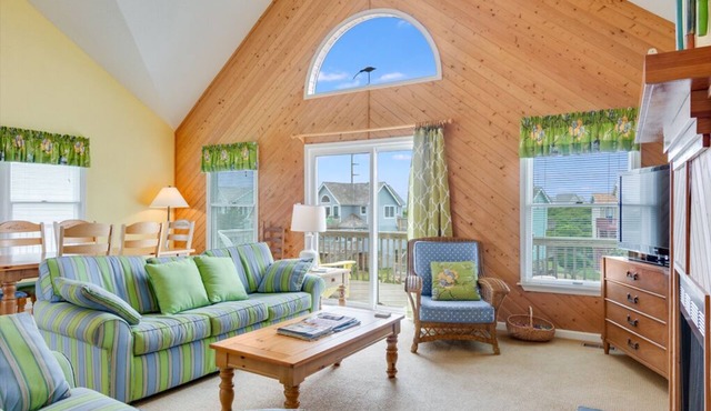 Beagle By The Sea: Oceanside, Shared Pool, Hot Tub
