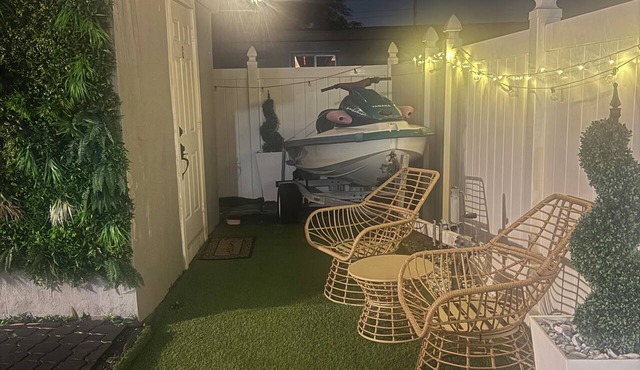 Beautiful 1-bedroom tiny guesthouse in Miami Gardens near Hardrock Stadium