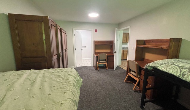 Beautiful 2-bedroom suite, Caldwell, NJ