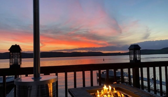 Beautiful 3 Bedroom lakefront home less than 15 mins to Cooperstown. Sleeps 8+