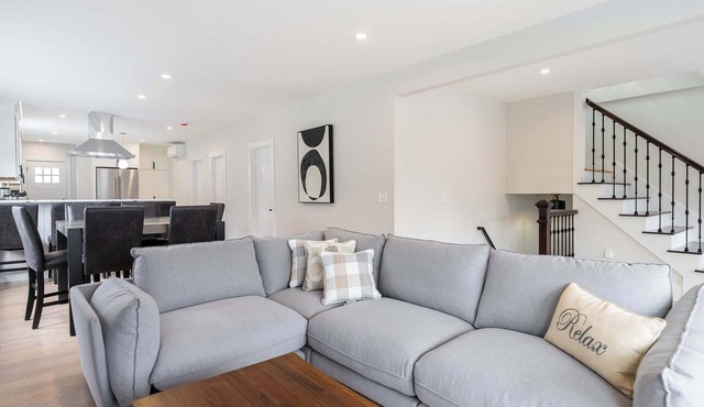 Beautiful and Spacious 4BD Condo in Somerville