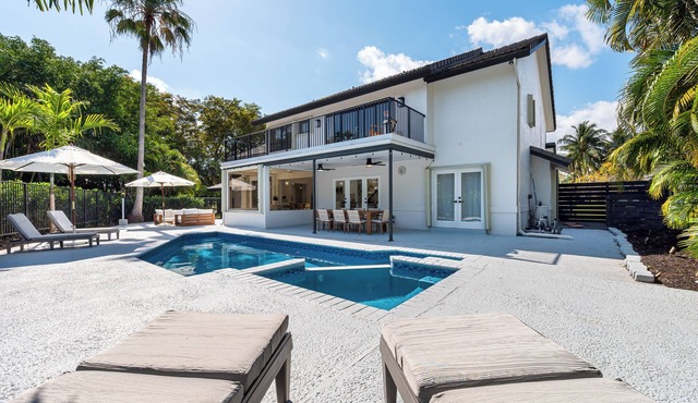 Beautiful House in Delray Beach with Pool