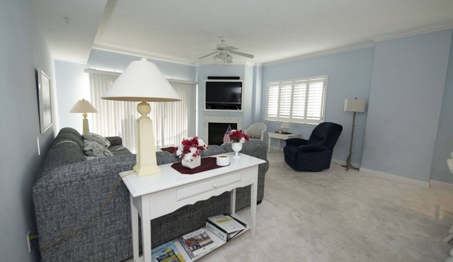 Beautiful Luxury 3 Bedroom Condo with Free WiFi and an Outdoor Rooftop Pool Just Steps From the Beach!