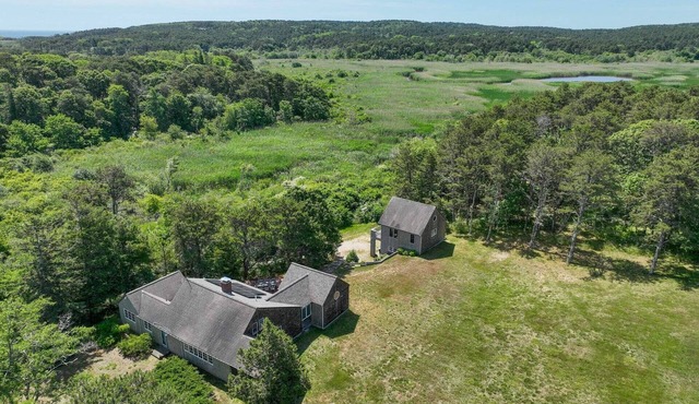 Beautiful Private home in Truro with bonus Cottage!
