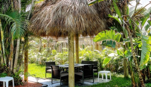 BEAUTIFUL PRIVATE RESORT .7 BEDROOMS 5 BATHS .POOL HOME. FULLY PRIVATE.