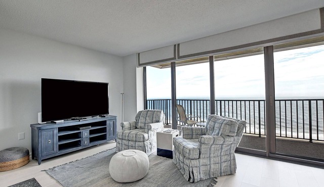 Beautiful Views in the 2 bedroom Penthouse Condo in Sea Colony East! Ocean View, Private Beach, Wifi, Fitness Center, Pools!