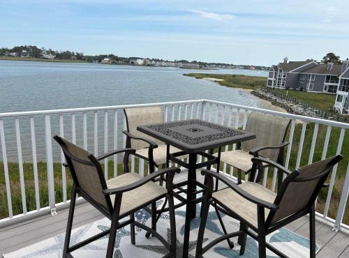 Bethany Bay Condo with Shared Pool High Speed WiFi Bay View & Central AC