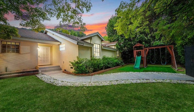 Beverly Hills 12BR Pool Hot Tub 2 Guest Homes BBQ