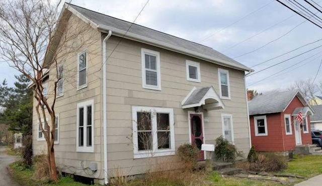 Blue Skies - SFH - Close to Town - Pet Friendly - Linens and Towels Provided