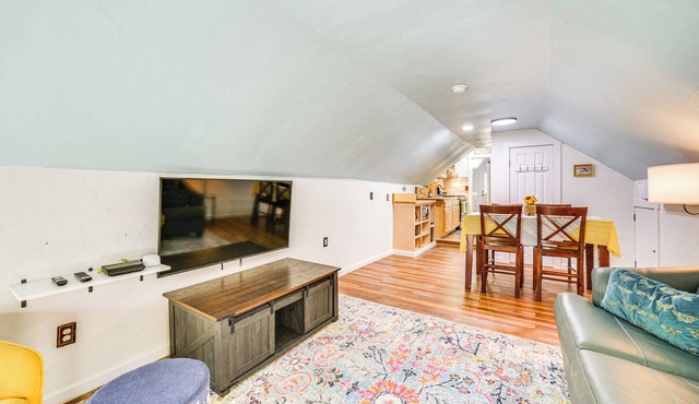 Boat Dock & Ramp: Upwind Acres Guesthouse!
