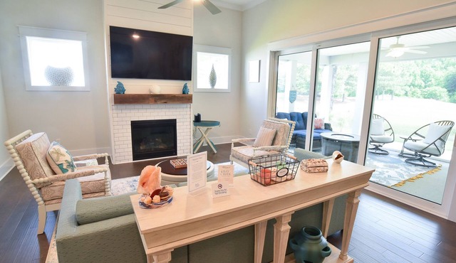 BRAND NEW immaculate villa