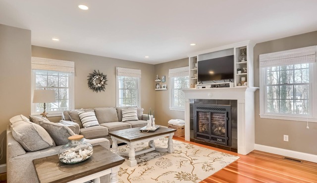BRAND NEW LISTING! 5BD Home-A/C, Screen Porch, Close to Shining Sea Bikeway