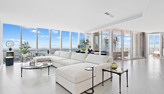 Breathtaking Skyline Penthouse in the Heart of Miami