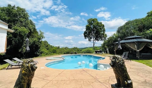 Breathtaking spacious home with unforgettable views