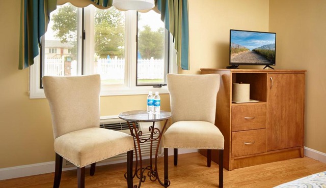 Breezeway Boutique Hotel