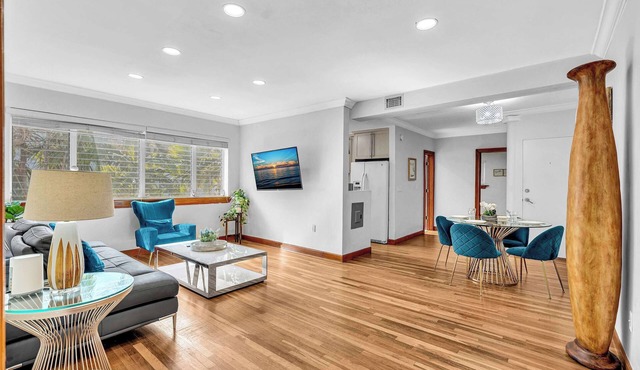 Bright 1BR in Bay Harbor Islands near beach, Bal Harbour Shops, and dining