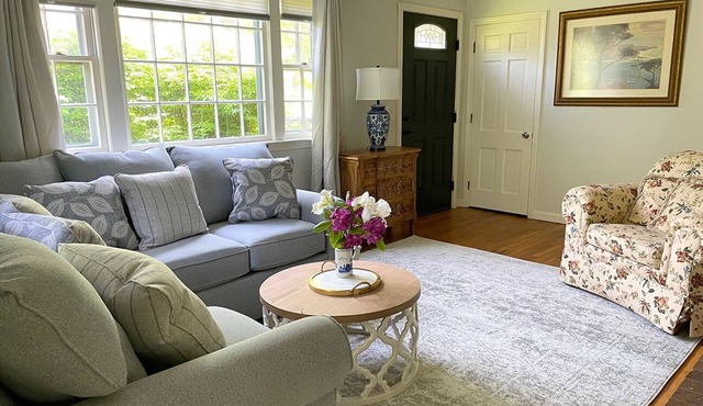 Bright and Stylish house with new central A/C, appliances and EV charger