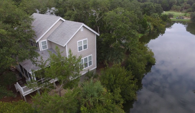 Bright Pristine Cottage Sleeps 8 Shoals and Bhi Club New Bintelli Carts