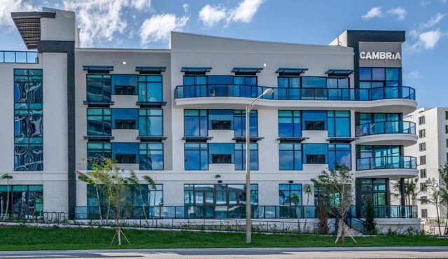 Cambria Hotel Fort Lauderdale Beach