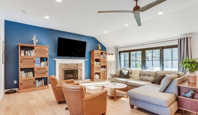 Camp Namequoit: 063-O Exquisite New Renovation in Orleans