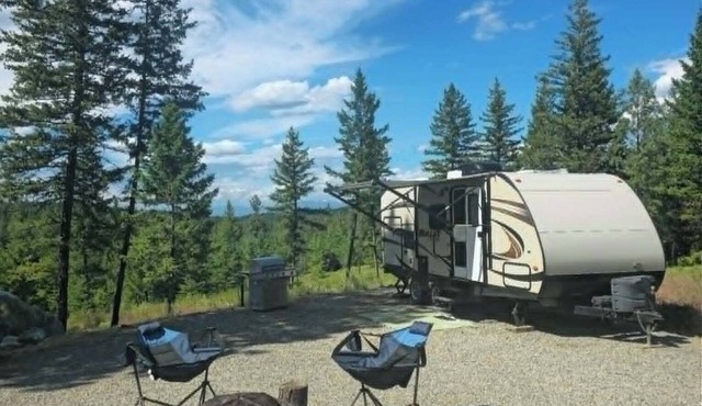 Camper on 1.5 acre Lot in Rexford, Boat Parking, Outdoor Kitchen, Fire Pit