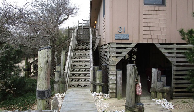 CAPTAINS QUARTERS - AN ALL INCLUSIVE VACATION RENTAL LOCATED IN SOUTHERN SHORES!