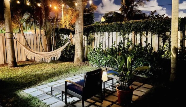 Casa Agave - Captivating & Sublime Garden Getaway with Private Patio & Parking