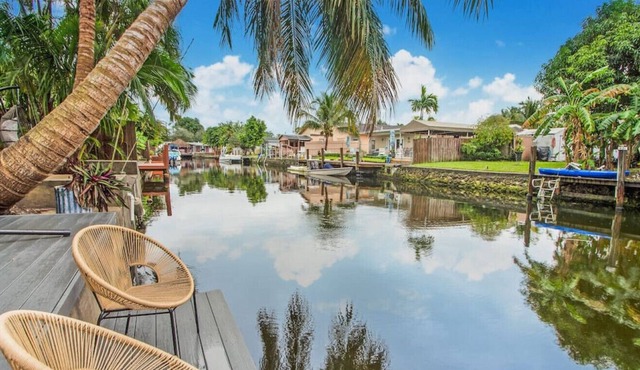 Casa Cabana | Pool | Waterfront | Beach 12 min
