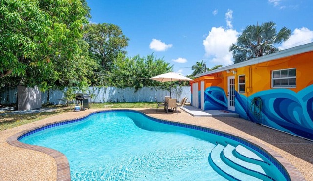 Casa Ola - Surf Themed Pool Home, Near Downtown