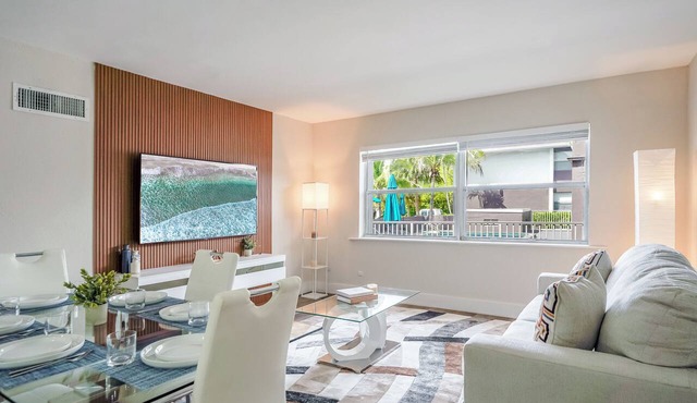 Central Boca Condo - 2 King Beds - Pool - Near FAU