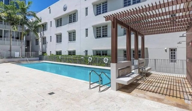Charming 1-bedroom apartment in lovely Miami Beach with fitness room, AC