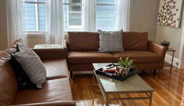 Charming 3-bedroom condo with WiFi, AC in fabulous Swampscott