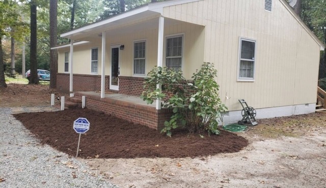 Charming 3-bedroom house with WiFi, AC& heat in peaceful Reedville