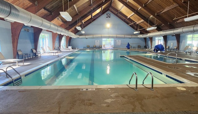 Charming 3-bedroom cottage with AC, fitness room, WiFi in Williamsburg.