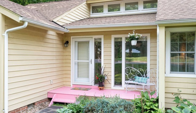 Charming and Spacious Home in a Quiet Neighborhood