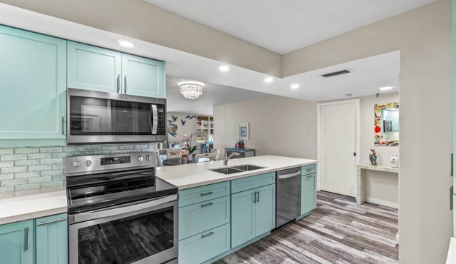 Charming Boca Raton Condo: Newly Remodeled, 5 Minutes to the Beach