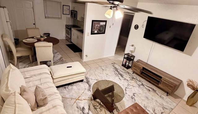 Charming house in terrific Miami with AC, WiFi