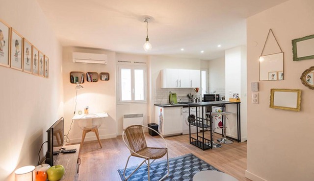 Charming Studio On The Edge Of The Old Port in Marseille