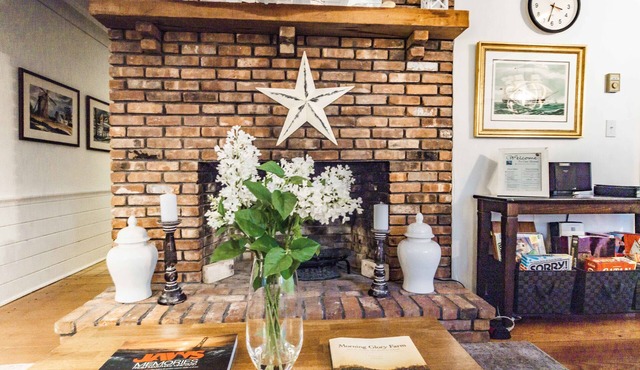 Charming Vineyard Saltbox + Ferry Tickets