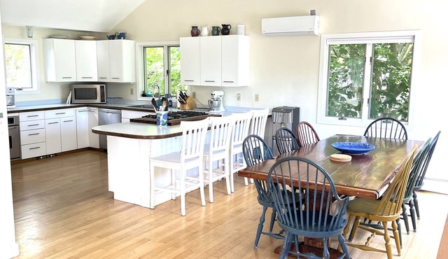 Chatham Ocean View Home, Beach Accesso, 3 Decks, Pets Considered, Sleeps 10
