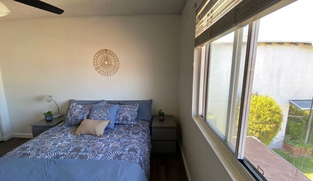 Cheerful Home Carson near LA attractions SoFi, LAX, Long Beach Port