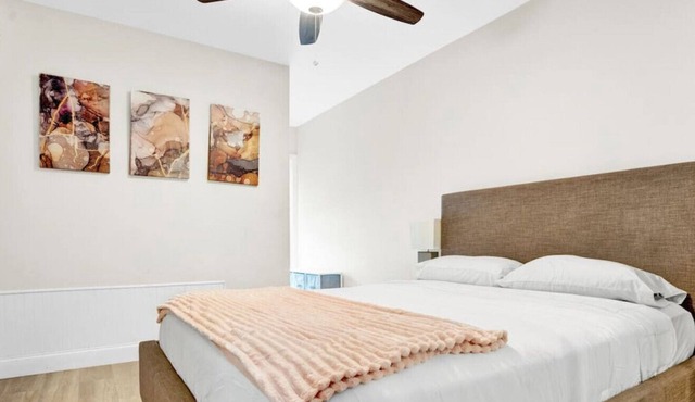 Chic 1BR APT w/BBQ, Backyard, Parking, NearbyBEACH