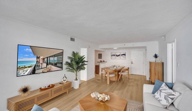 Chic 2-Bedroom Condo with Beach Service & Gym - 1210