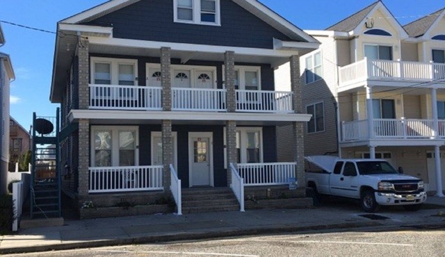 CLEAN 1 bedroom - 2 double beds - sleeps 4