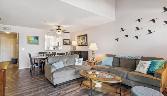 Close to beach, family & pet-friendly 4BR condo in beautiful Bethany Bay resort
