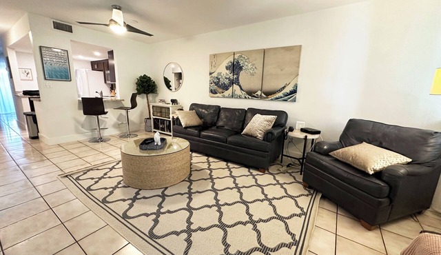 Coastal Bliss Townhouse 2 En-Suite BRs · Parking