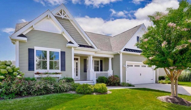 Coastal Club Community with Resort-Style Amenities