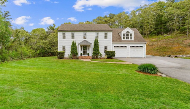 Coastal Colonial Retreat with Private Pool, Jacuzzi & Game Room